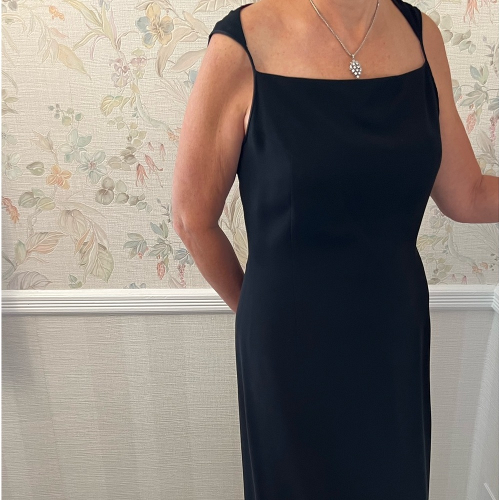 Classic black crepe gown Tahari size 12